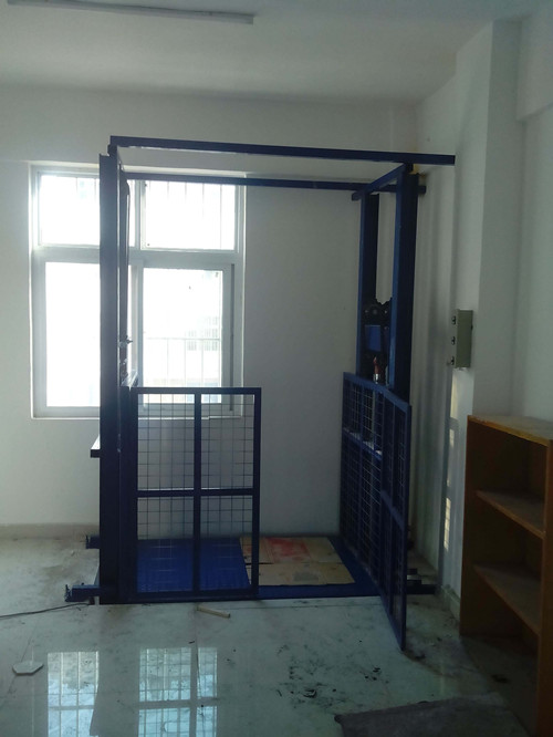 導(dǎo)軌式升降機(jī)的液壓系統(tǒng)特點(圖1) \