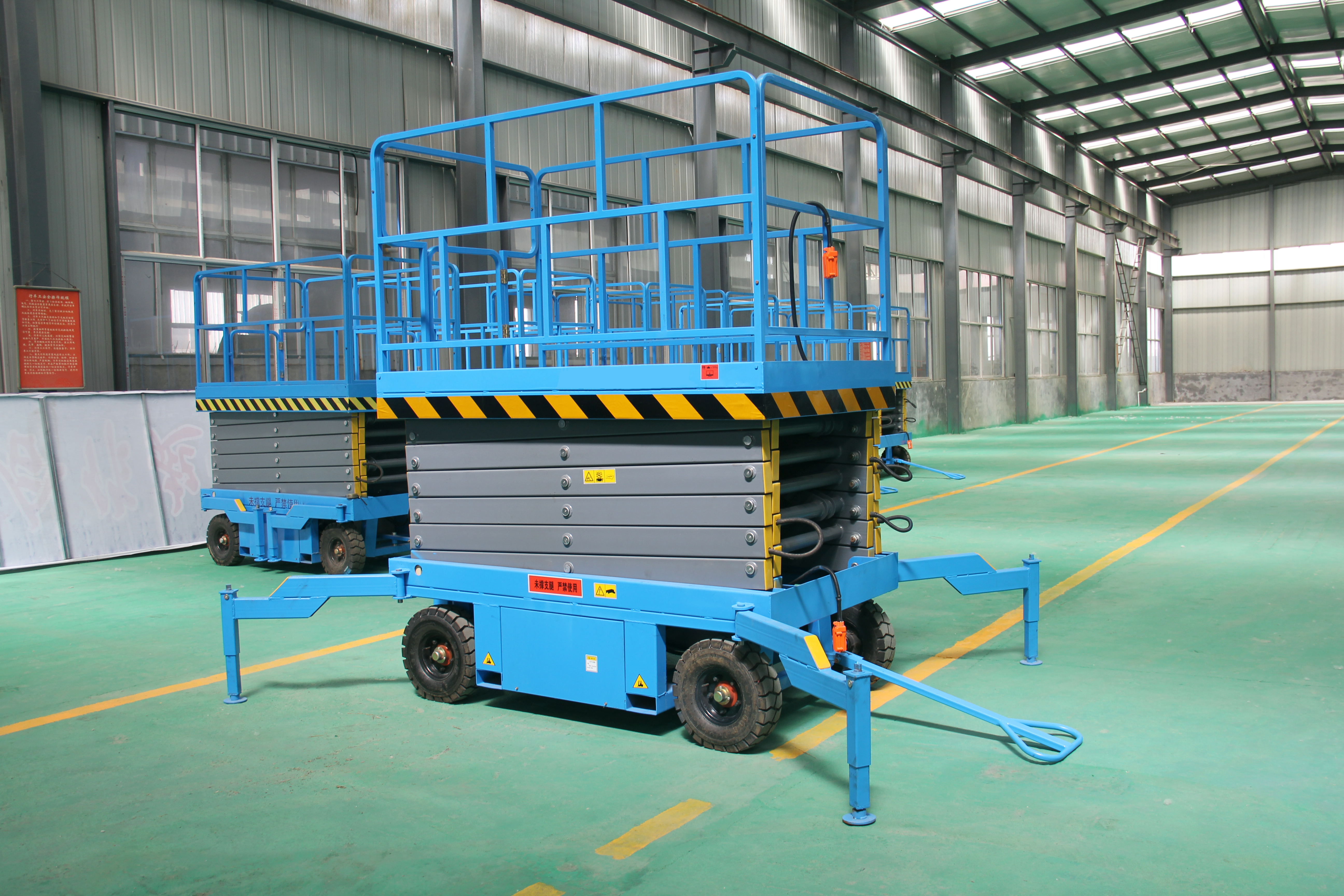 要關注升降平臺的安全性能(圖1) 要關注升降平臺的安全性能(圖1)